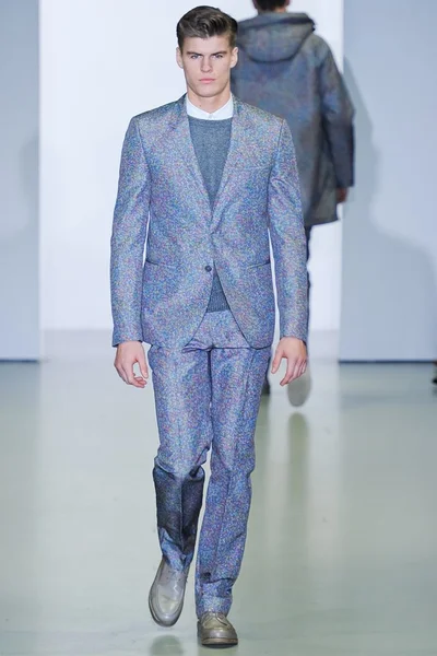 Look 36